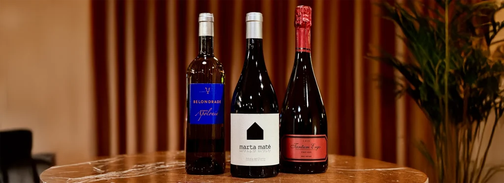 Los tres vinos de Andrada Octubre